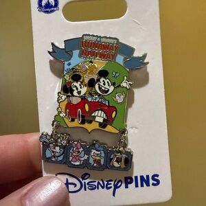 Disney Pins Mickey & Minnie Mouse Runaway Railway Donald Daisy Goofy Dangle Pin